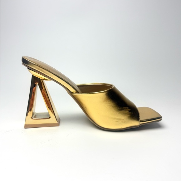 Gold Triangle Heels Women’s Size 10 / 10.5 Metallic Dress Pumps - Picture 14 of 16